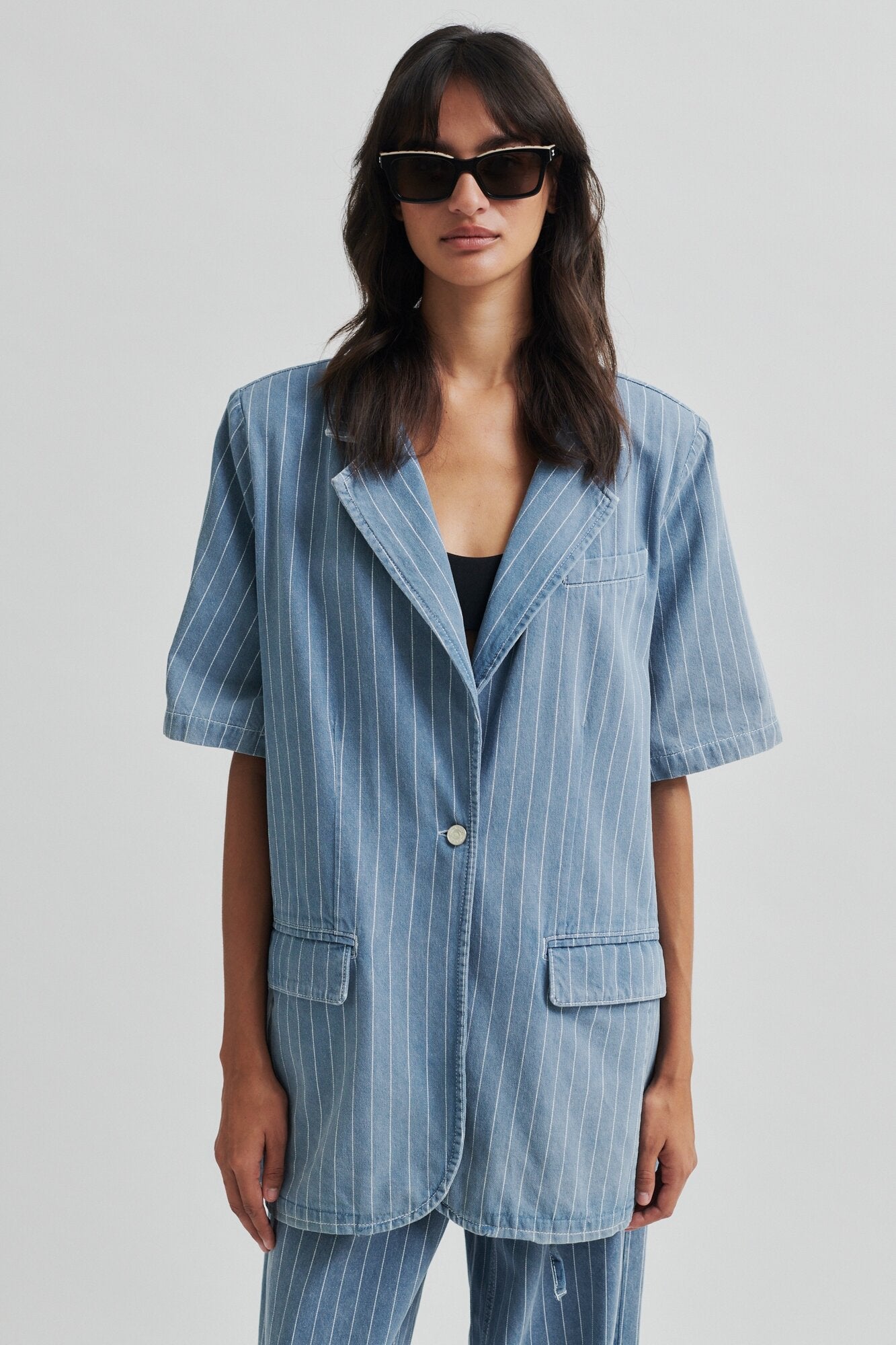 Layne SS kortærmet denimblazer - Light blue denim